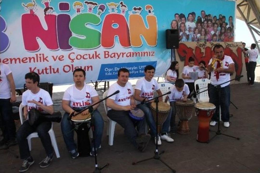 &Ouml;ğretmen Adayları &Ouml;zel &Ccedil;ocukları Eğlendirdi