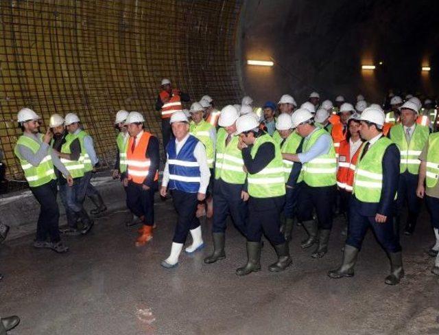 Fotoğraflar // Topbaş, Kratal Kaynarca Metro Inşaatında...