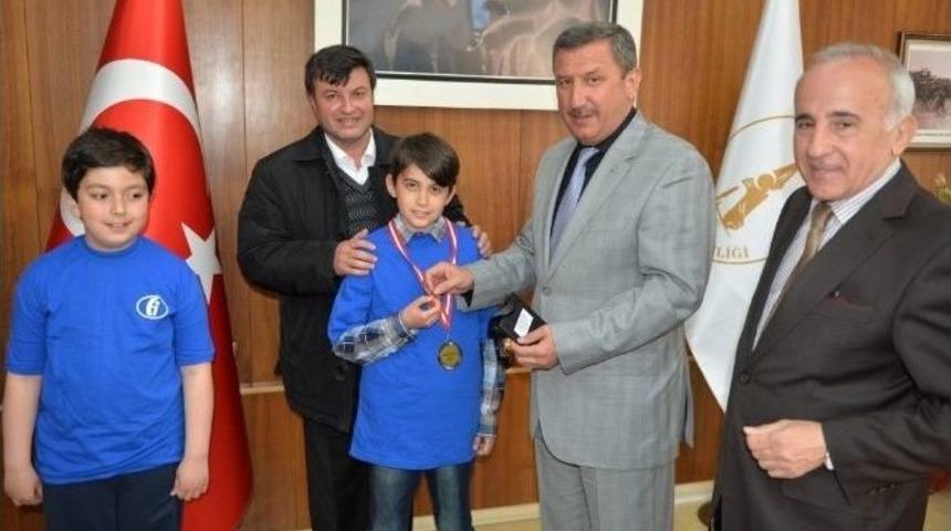 Vali Şerif Yılmlaz: Vergi Geleceğimizdir