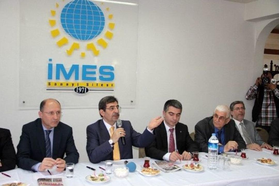 Bakan G&uuml;ll&uuml;ce, &Uuml;mraniye&rsquo;de İşadamları İle Bir Araya Geldi