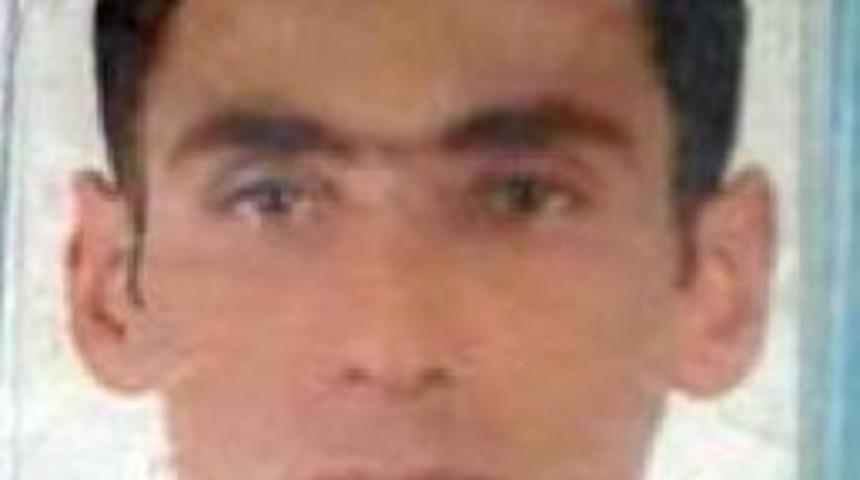 &Ccedil;amaşır Ipiyle Kendini Astı