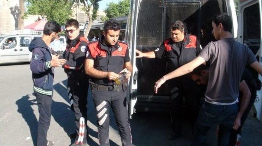 Şanlıurfa&rsquo;ya Kayıt Dışı Giren Suriyeliler G&ouml;zaltına Alındı