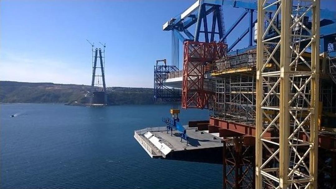 (&ouml;zel Haber) 3. K&ouml;pr&uuml;n&uuml;n Asya Yakası Kısmına 2. &Ccedil;elik Tabliye