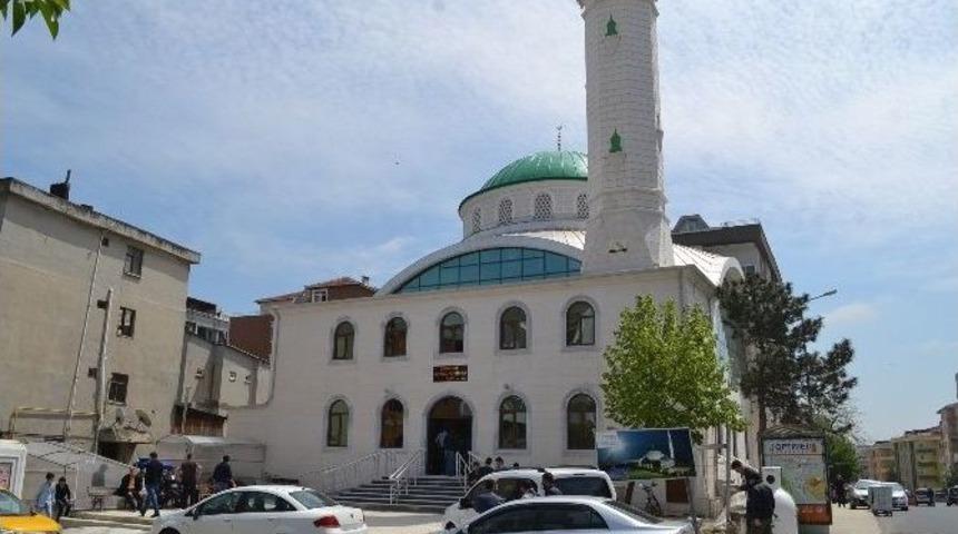 &Ccedil;erkezk&ouml;y Fevzipaşa Camii İbadete A&ccedil;ıldı