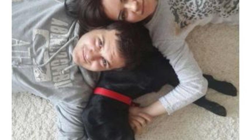 K&ouml;peğini Kurtarmak İ&ccedil;in Girdiği Havuzda &Ouml;ld&uuml;