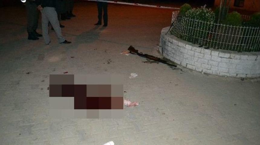 Kafasına Sıkmasaydı, Jandarmayla &Ccedil;atışacaktı