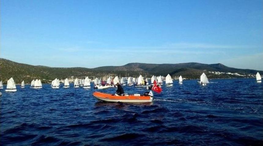 Bodrum&rsquo;da &lsquo;d&uuml;nya Şampiyonları Yetiştiriyoruz&rsquo; Sloganıyla Yelken Kursları Başlıyor