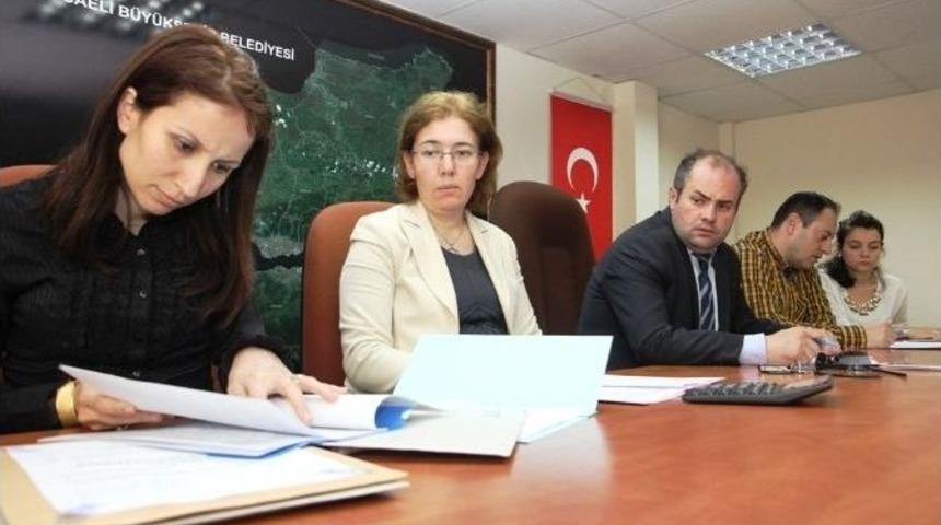 İl&ccedil;elerde Yollara Bakım Ve Onarım Yapılacak