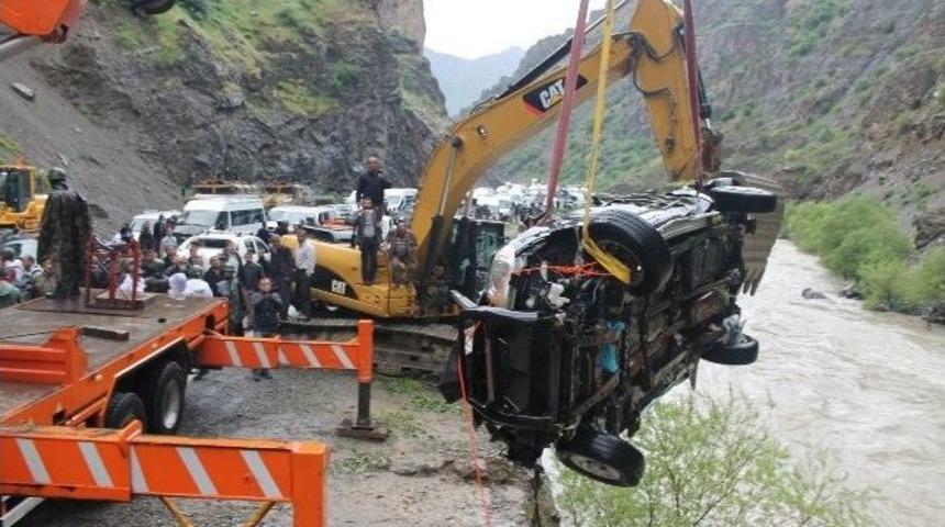 Zap Suyundan Beş Ceset &Ccedil;ıkarıldı