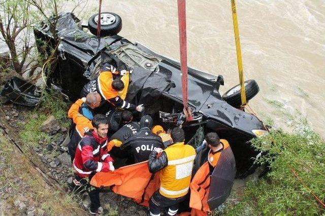 Zap Suyundan Beş Ceset Çıkarıldı