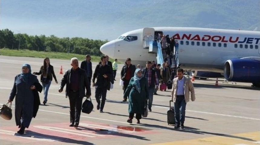 Cengiz Topel&rsquo;den U&ccedil;uşlar Yeniden Başladı