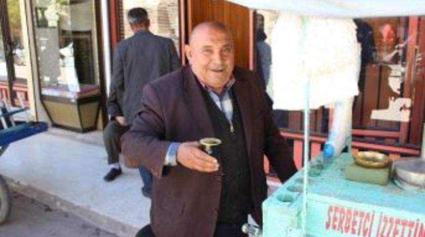 Kilis&rsquo;te Havalar Isınınca "meyan Kola"ya Rağbet Arttı