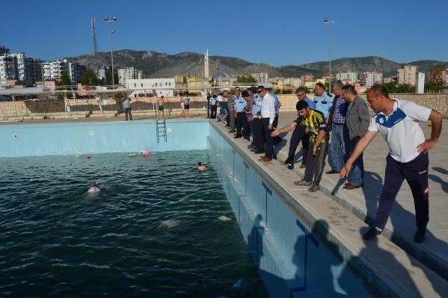 Kapalı Tesisin Havuzuna Düşen Çocuk Boğuldu