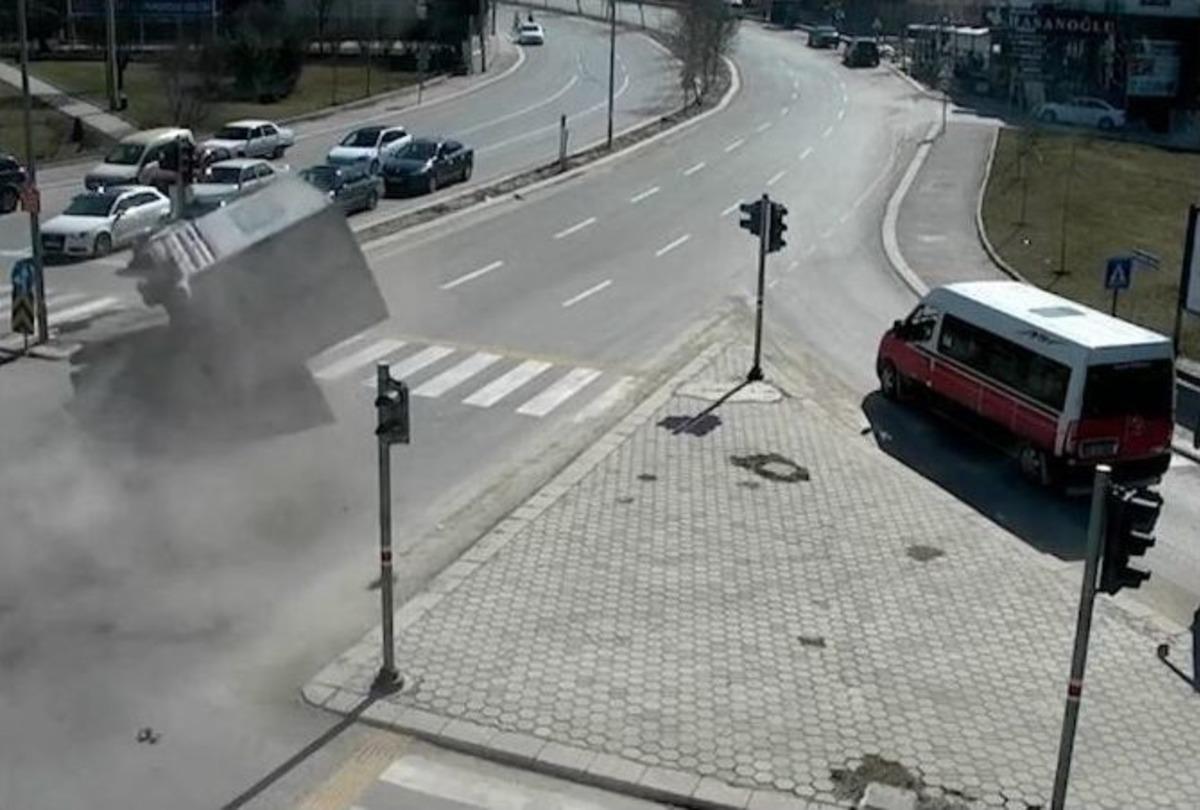 Eskişehir&rsquo;de Mobese Kameralara Yansıyan Kazalar