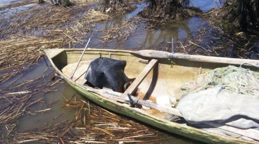 Beyşehir G&ouml;l&uuml;&rsquo;nde İ&ccedil;i Ağla Dolu Balık&ccedil;ı Kayığının Sahibine Ceza