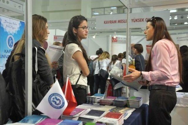 Educaturk Fuarı’nda Esenyurt Üniversitesi Rüzgarı