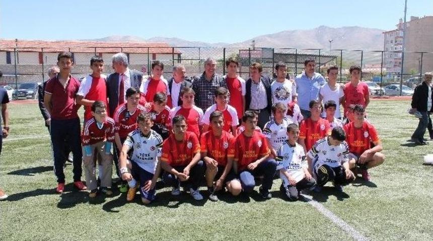 &Uuml;nl&uuml; Teknik Adam Aybaba, Mhp&rsquo;li Adaya Destek İ&ccedil;in Niğde&rsquo;ye Geldi