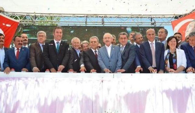 Kemal Kılıçdaroğlu'na, İzmir'de Coşkulu Karşılama (3)