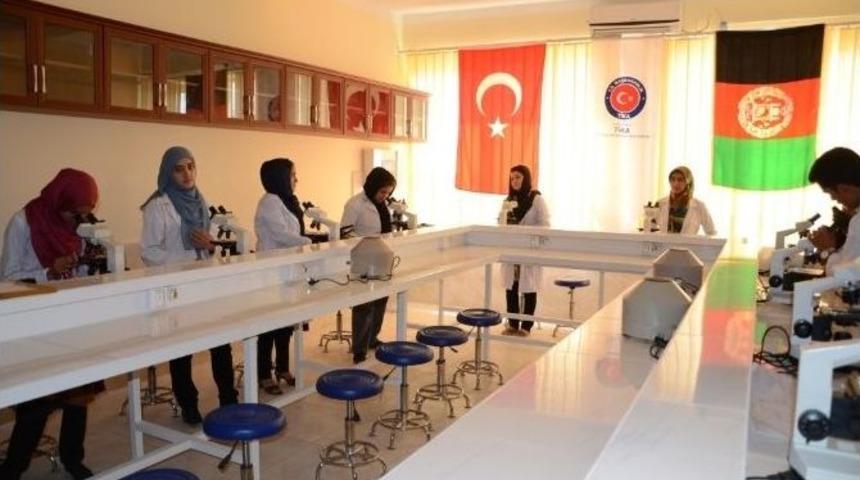 Tika&rsquo;dan Afganistan&rsquo;da Tıp Fak&uuml;ltesine Tadilat Ve Malzeme Desteği