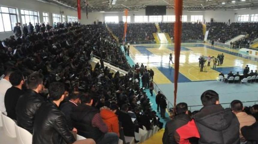 Rize&rsquo;De Iş I&ccedil;in Gergin Kura &Ccedil;ekimi