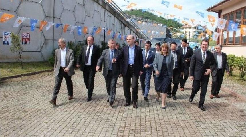 Ak Parti Trabzon Milletvekili Adayı Soylu, Beşikd&uuml;z&uuml;&rsquo;nde Stk&rsquo;larla Buluştu