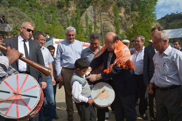 Efeler Boğa Güreşleri İspanya’yı Aratmadı