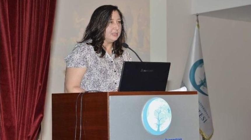 &Ouml;ğrenciler 100 G&ouml;rme Engelli Vatandaşa Beyaz Baston Aldı