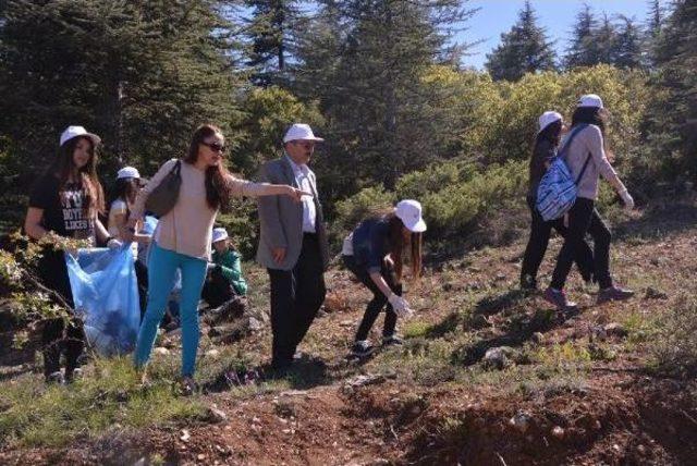 Vali Ve Belediye Başkanı Ormanda &Ccedil;&ouml;p Topladı 3