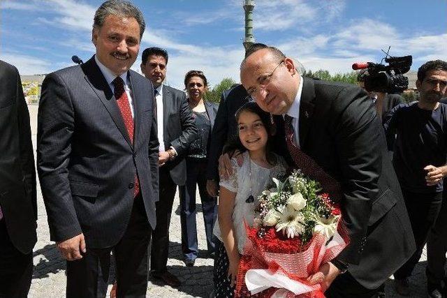 Akdoğan’dan Büyükşehir Belediyesi’ne Ziyaret