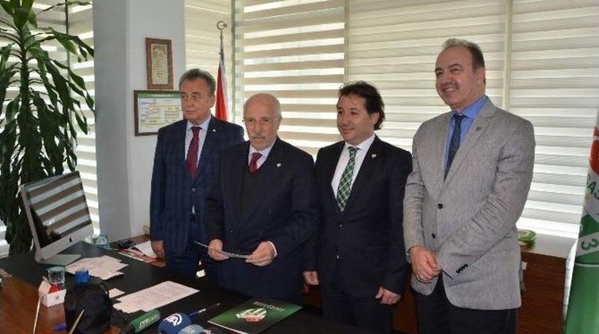 Mesut Mestan Listesini Divan Kuruluna Teslim Etti