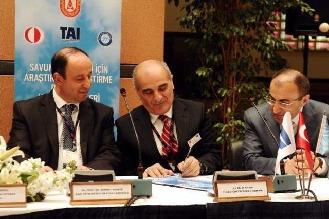 Fotoğraflar // Idef 2015 te "savunma Sanayii İ&ccedil;in Araştırmacı Yetiştirme Programı" Protokol&uuml; Imzalandı 1