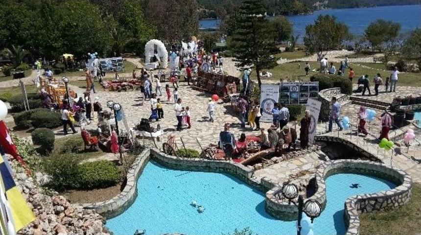 Bahar Şenliğinde El Sanatları Sergisi İlgi G&ouml;rd&uuml;