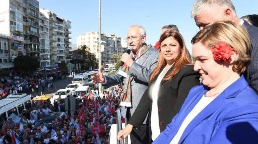 Kemal Kılı&ccedil;daroğlu'na, İzmir'de Coşkulu Karşılama (6)