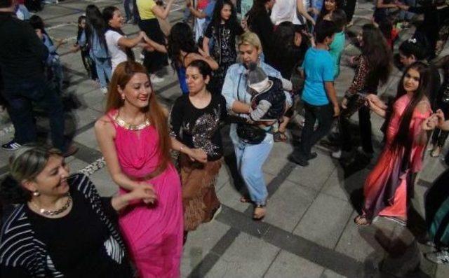 Bursa da Romanlar Hıdrellez Şenliği nde Eğlendi 1