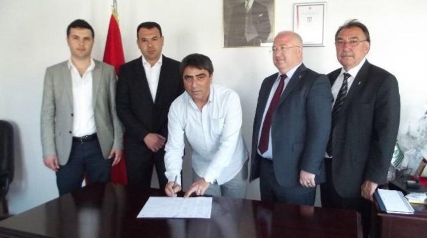 Muğlaspor&rsquo;da Teknik Patron Tekin İmzaladı