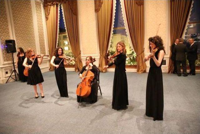 Bakan Yılmaz dan 2 Bin Konuğa Boğaz da Akşam Yemeği 2