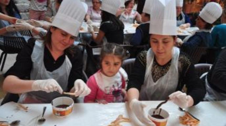 Annelere En Tatlı Hediye Optimum&rsquo;da