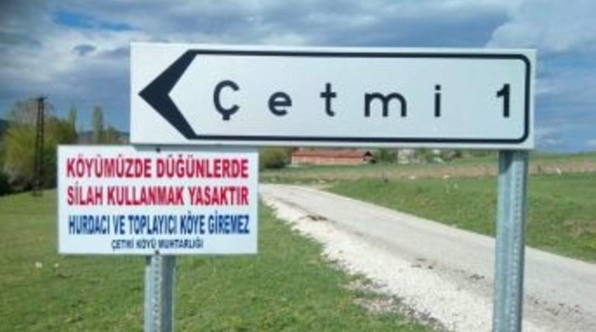 Seyyardan Bıkan K&ouml;yl&uuml; &Ccedil;areyi Tabela Koymakla Buldu