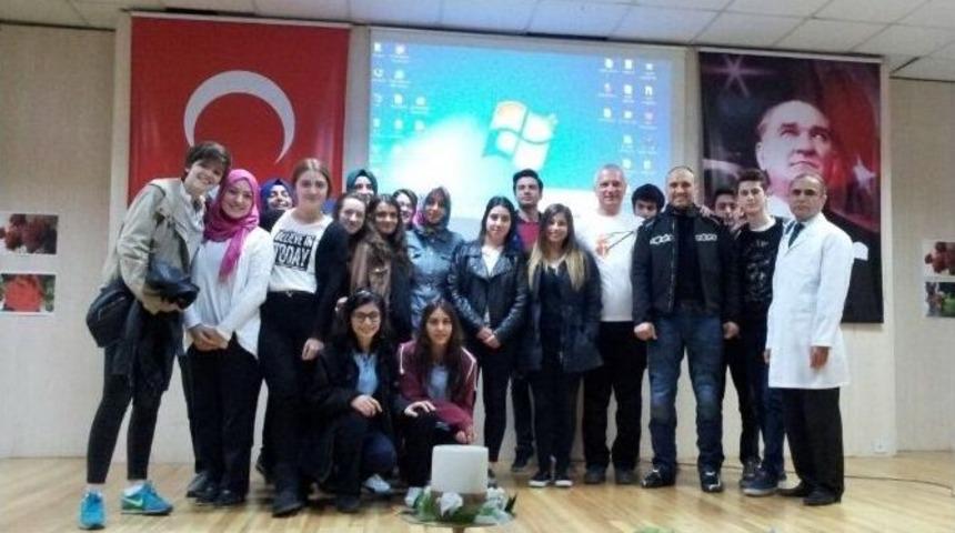 Gezginler Motosiklet Kul&uuml;b&uuml; &Ouml;ğrencilerle Buluştu