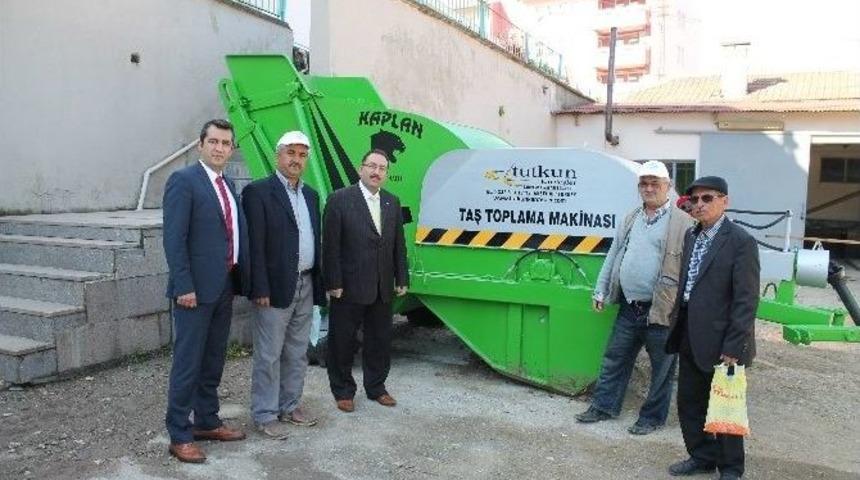 &Ccedil;atak Programı Kapsamında Taş Toplama Makinesi Alındı