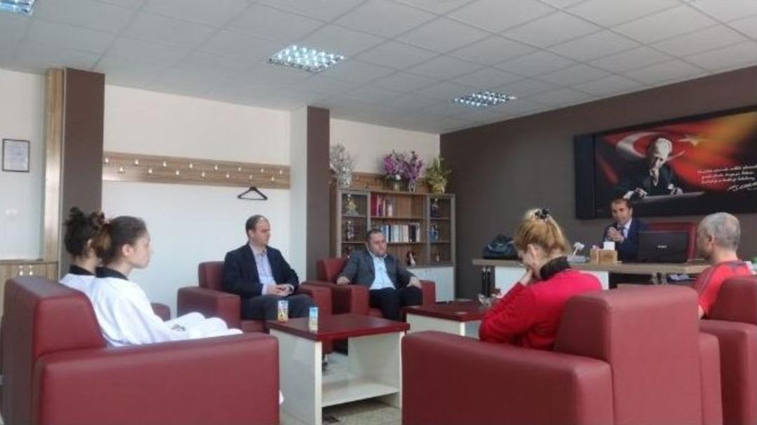 Osmaneli&rsquo;de &Ouml;ğrencilerin Taekwondo Başarıları