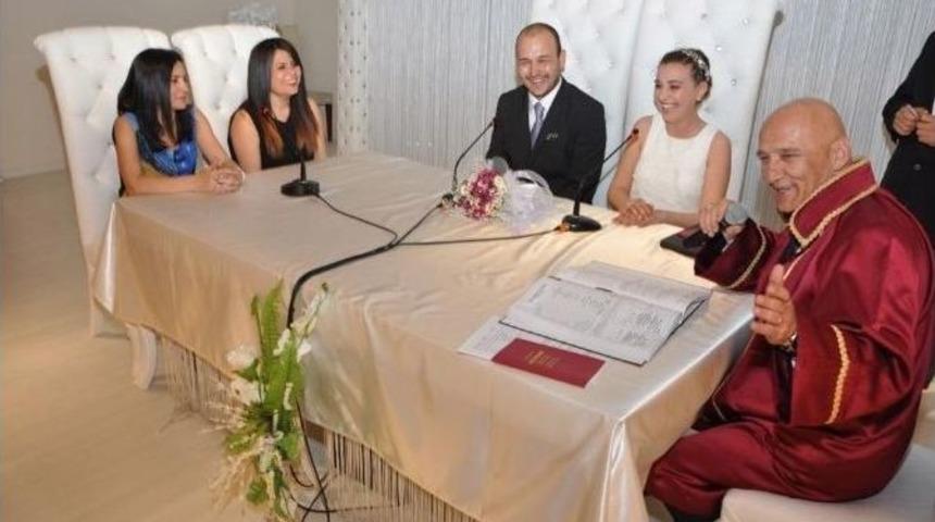 Başkan Altınok &Ouml;z, Kartallı Kazım&rsquo;ın Torununun Nikahını Kıydı