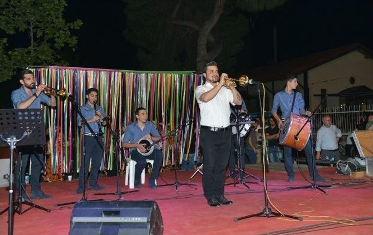 &Ccedil;iğli&rsquo;de Hıdırellez Coşkusu Meydanlara Taştı