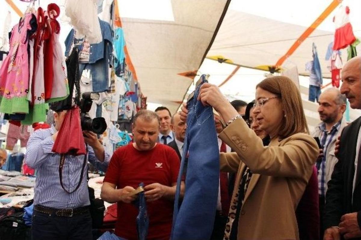 Bakan İslam, Halk Pazarında