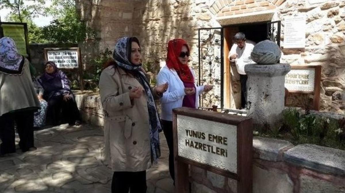 Bolu Kız &Ouml;ğretmen Okulu Mezunları 32 Yıl Aradan Sonra Kula&rsquo;da Buluştular