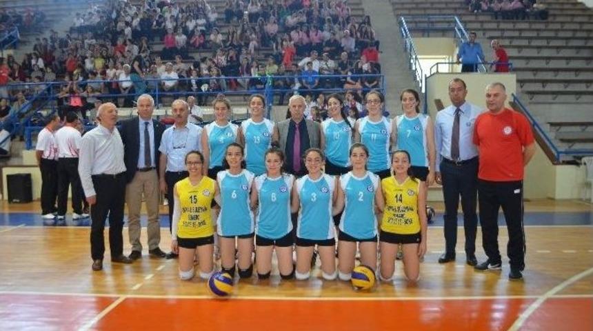 Voleybol Elemelerinde Aydın&rsquo;ı Temsil Eden S&ouml;ke Ege Koleji Umutlu