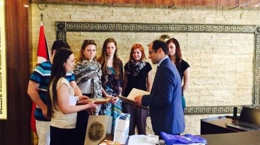 Avrupalı Gen&ccedil;ler Hasankeyf&rsquo;i Gezdi