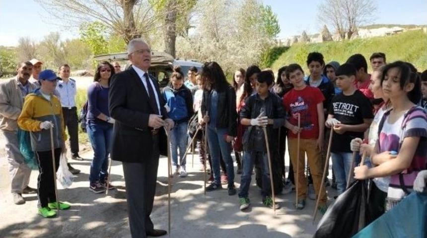 Zemi Vadisinde Temizlik Yapıldı