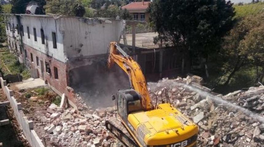 Tuzla'daki Ermeni Yetimhanesi Yıkılıyor