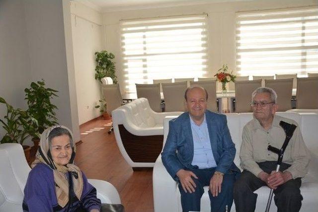 Başkan Özakcan’ın 50 Yıl Sonra Büyük Buluşması